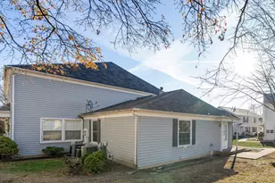 413 Sidney Ave, Glendale Heights, IL 60139 - Photo 16