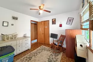 807 E Illinois St, Freeport, IL 61032 - Photo 16