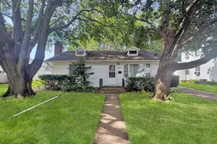 807 E Illinois St, Freeport, IL 61032 - Photo 18