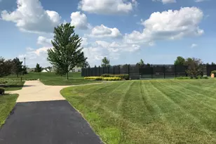 3737 Canton Cir, Mundelein, IL 60060 - Photo 50