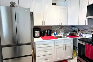 4250 N Marine Dr, Chicago, IL 60613 - Photo 8