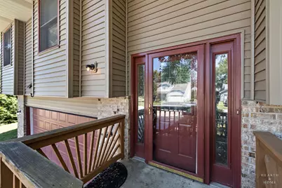 558 Barbary Lane, Woodstock, IL 60098 - Photo 2