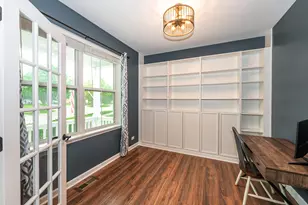 2700 Salt Creek Ct, Wauconda, IL 60084 - Photo 10