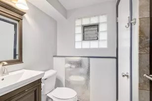 29W255 Lester St, West Chicago, IL 60185 - Photo 12