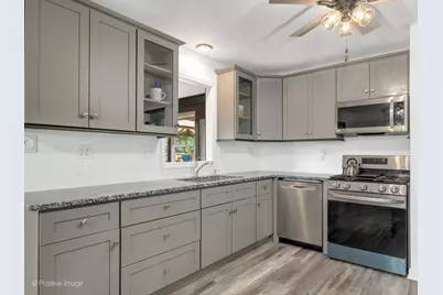 29W255 Lester Street, West Chicago, IL 60185 - Photo 8