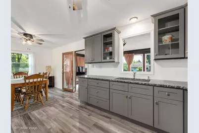 29W255 Lester Street, West Chicago, IL 60185 - Photo 6