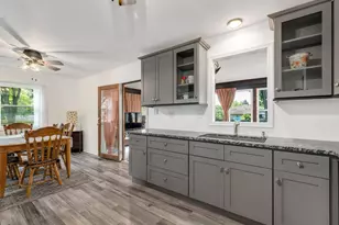 29W255 Lester St, West Chicago, IL 60185 - Photo 6
