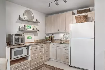 555 W Cornelia Avenue #2012, Chicago, IL 60657 - Photo 8
