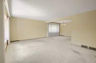 2630 Somerset Dr, Westchester, IL 60154 - Photo 2