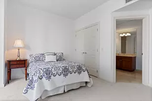 21 E Huron St, Chicago, IL 60611 - Photo 18