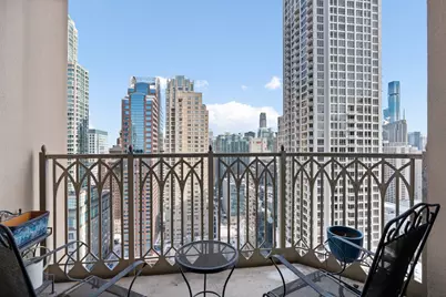 21 E Huron Street #2803, Chicago, IL 60611 - Photo 26