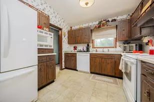 2405 S Washington St, Salem, IL 62881 - Photo 8