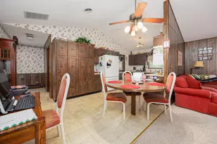 2405 S Washington St, Salem, IL 62881 - Photo 10