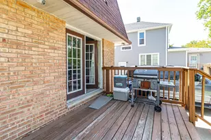 918 N Linden Ave, Waukegan, IL 60085 - Photo 18