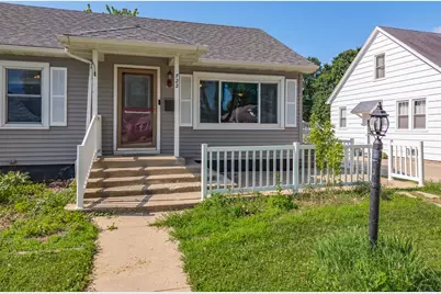 722 W Moulton Street, Pontiac, IL 61764 - Photo 2
