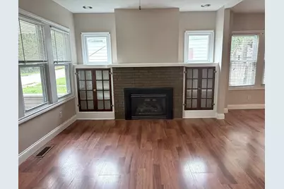 25 Westclox Avenue, Peru, IL 61354 - Photo 6