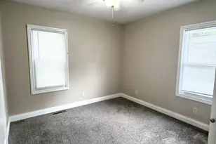 25 Westclox Ave, Peru, IL 61354 - Photo 14