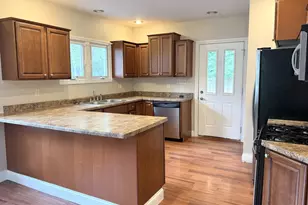 25 Westclox Ave, Peru, IL 61354 - Photo 10