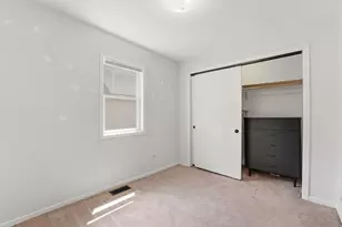 23016 W Lakeview Ave, Antioch, IL 60002 - Photo 18