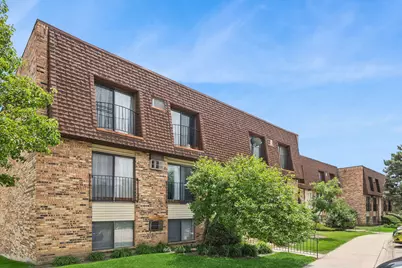 175 N Waters Edge Drive #201, Glendale Heights, IL 60139 - Photo 2