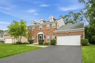 4527 Hatch Ln, Lisle, IL 60532 - Photo 2