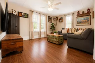 208 S Sycamore St, Franklin Grove, IL 61031 - Photo 4