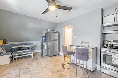 10044 S La Salle Street, Chicago, IL 60628 - Photo 14