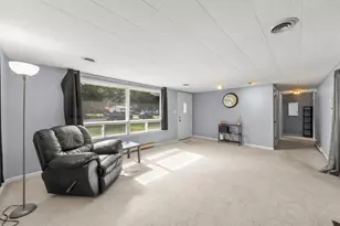 1915 Roberts St, Wilmington, IL 60481 - Photo 4