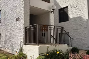 342 W Miner St, Arlington Heights, IL 60005 - Photo 1
