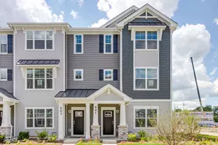 541 Yosemite Wy, Mundelein, IL 60060 - Photo 1