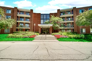 1415 E Central Road NE, Arlington Heights, IL 60005 - Photo 1