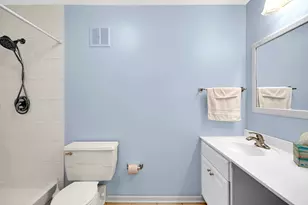 1415 E Central Road NE, Arlington Heights, IL 60005 - Photo 24
