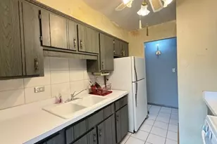 4420 W 111th St, Oak Lawn, IL 60453 - Photo 2