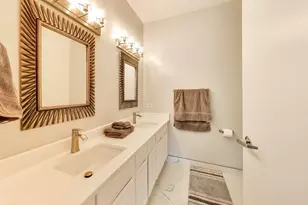 647 N Green St, Chicago, IL 60642 - Photo 16