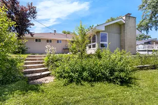 265 Terry Ln, Villa Park, IL 60181 - Photo 6