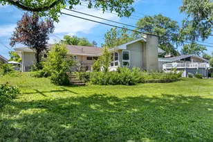 265 Terry Ln, Villa Park, IL 60181 - Photo 4