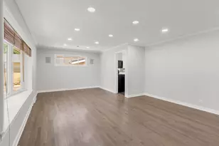 265 Terry Ln, Villa Park, IL 60181 - Photo 10