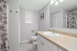 9949 Shady Ln, Orland Park, IL 60462 - Photo 10
