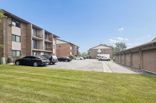 9949 Shady Ln, Orland Park, IL 60462 - Photo 18