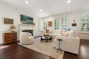 901 W Fletcher St, Chicago, IL 60657 - Photo 2