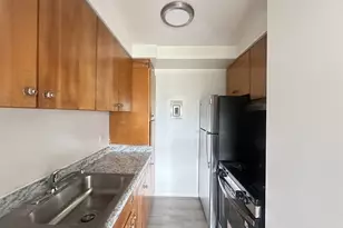 1400 Chicago Ave, Evanston, IL 60201 - Photo 2