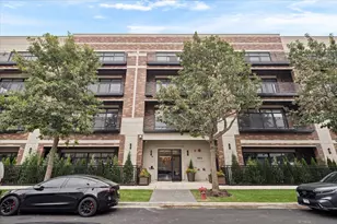 3951 N Wayne Ave, Chicago, IL 60613 - Photo 4