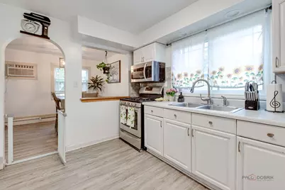 402 S Addison Street, Bensenville, IL 60106 - Photo 16