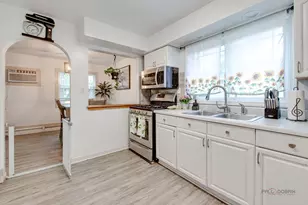 402 S Addison St, Bensenville, IL 60106 - Photo 16