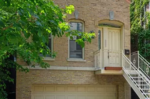 1454 N Wieland St, Chicago, IL 60610 - Photo 1