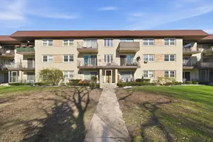 5211 N Potawatomie Ave, Chicago, IL 60656 - Photo 1