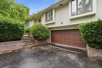 21 Sequoia Road, Hawthorn Woods, IL 60047 - Photo 2