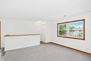 320 Joan Ct, Bartlett, IL 60103 - Photo 6