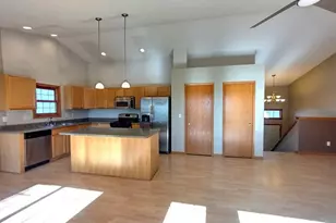 152 Columbia St, Poplar Grove, IL 61065 - Photo 10