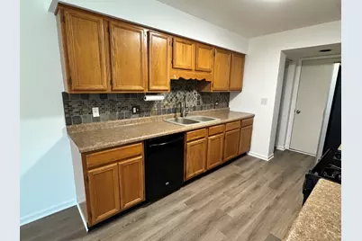 1332 Sandhurst Lane #B, South Elgin, IL 60177 - Photo 4